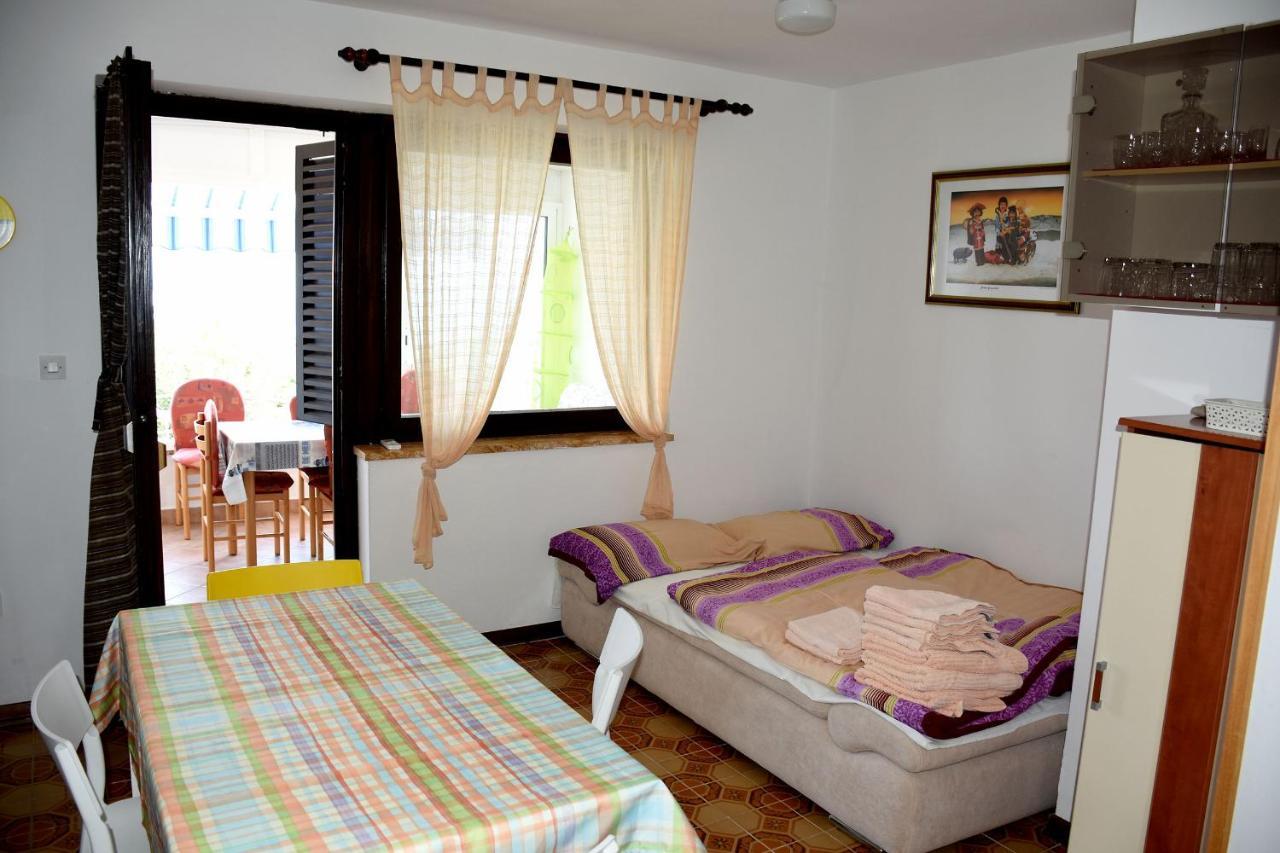 Cosy Studio With A Terrace And A Sea View 拉维尼 外观 照片